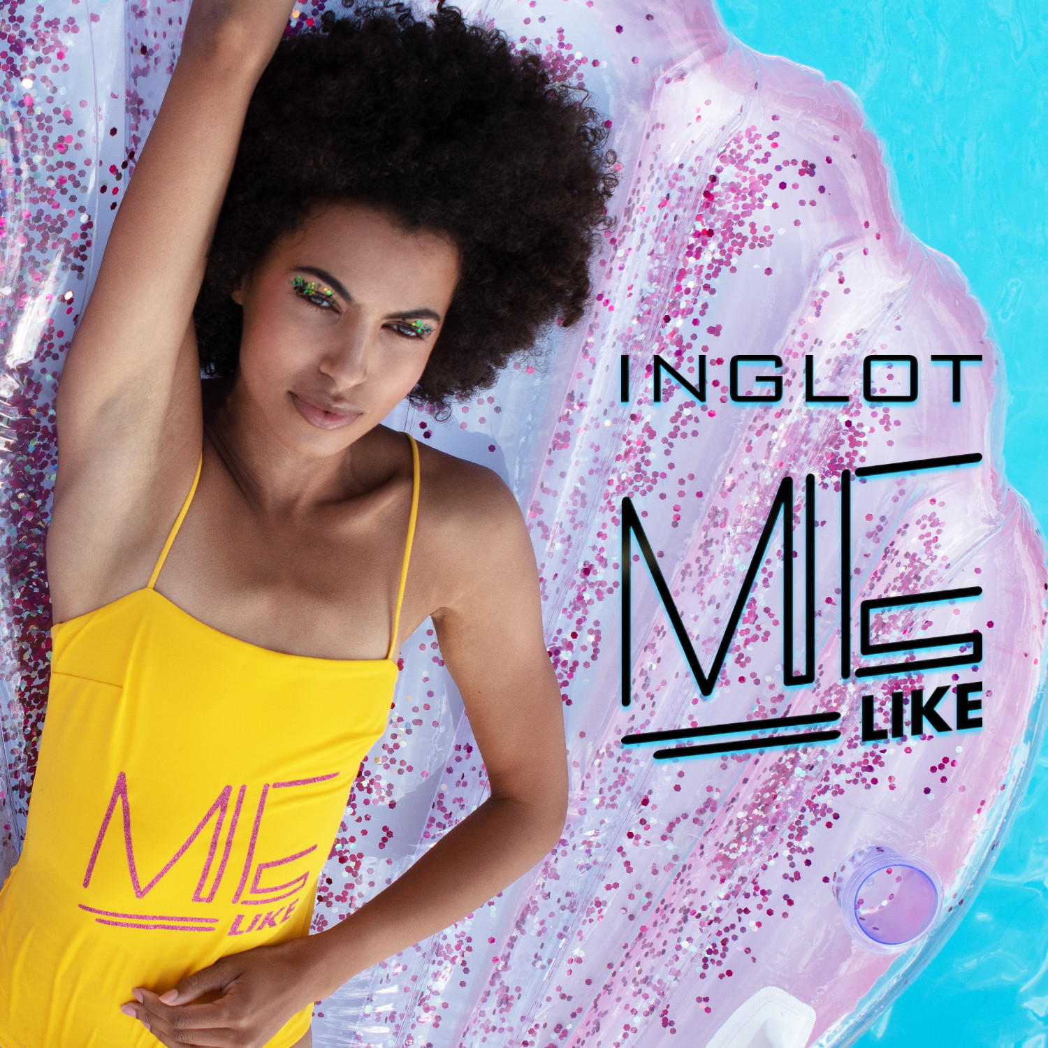 Ottieni un effetto glow naturale in due semplici step. Vi consigliamo i migliori prodotti illuminanti.