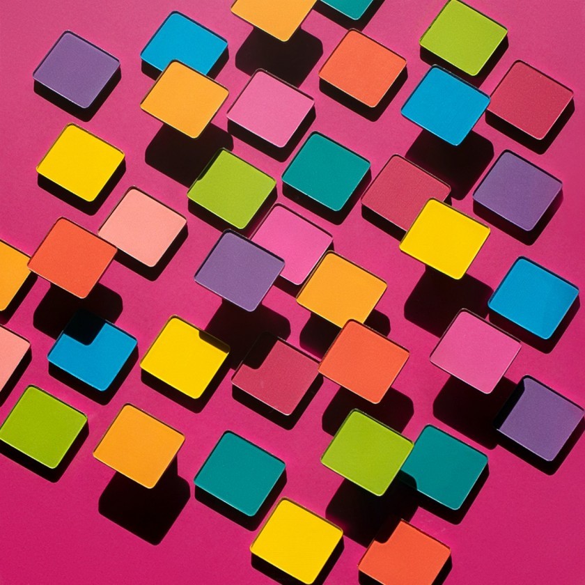 Tendenze per l'estate 2020! Trucco occhi neon