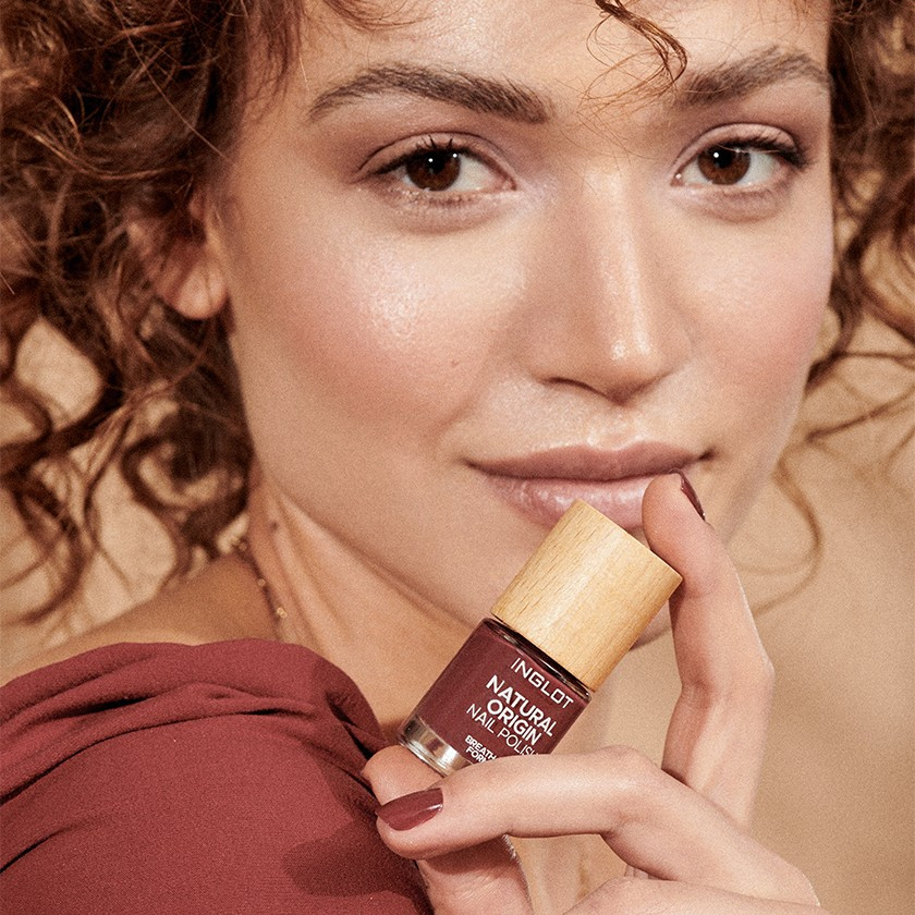 Nuovi colori di smalti per unghie Natural Origin traspiranti vegani