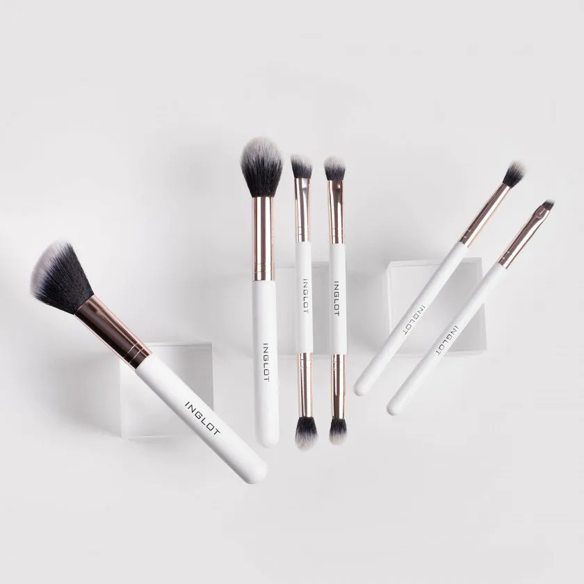 Divertiti a elaborare nuovi MakeUp con la nuova linea di pennelli INGLOT PlayInn!